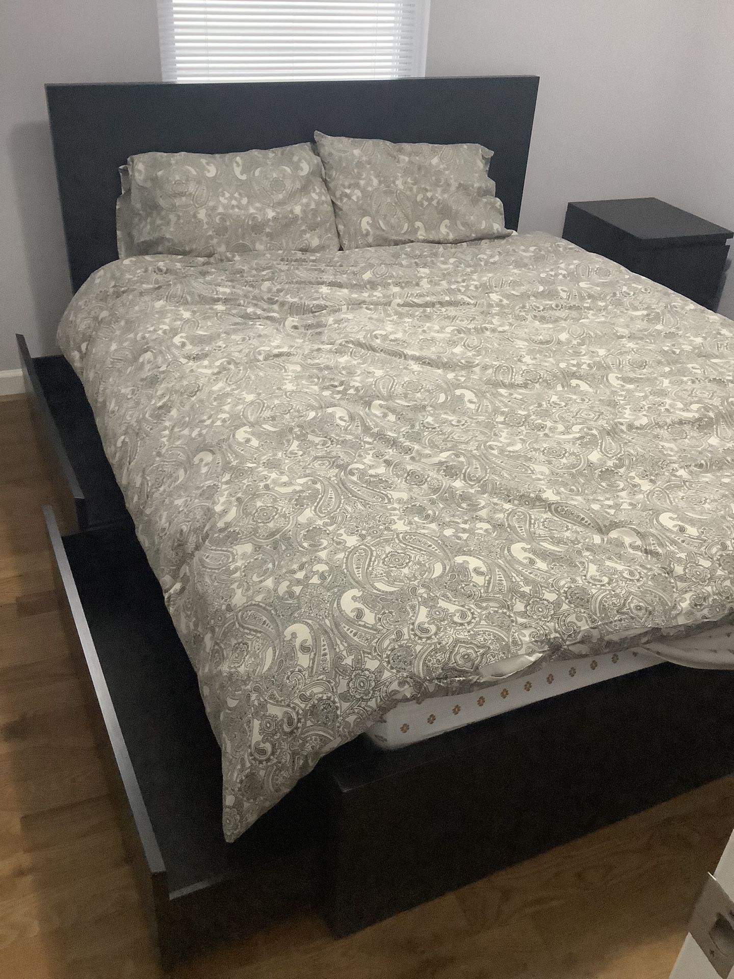 Queen bed Frame With Storage, Night Stand And 6 Drawer Dresser Black