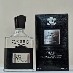 Creed Aventus Cologne Men 100 Ml Top Notes Are Bergamot ,Apple, Pineapple.