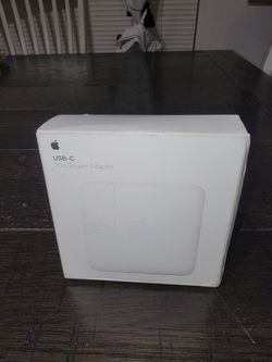 Apple 70W USB-C Power Adapte
