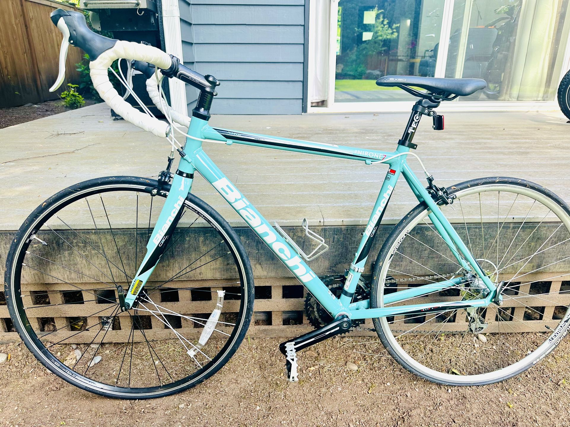 Bianchi Via Nirone 7 β 55cm Womenβs Road Bike β Super Lightweight & Fas
