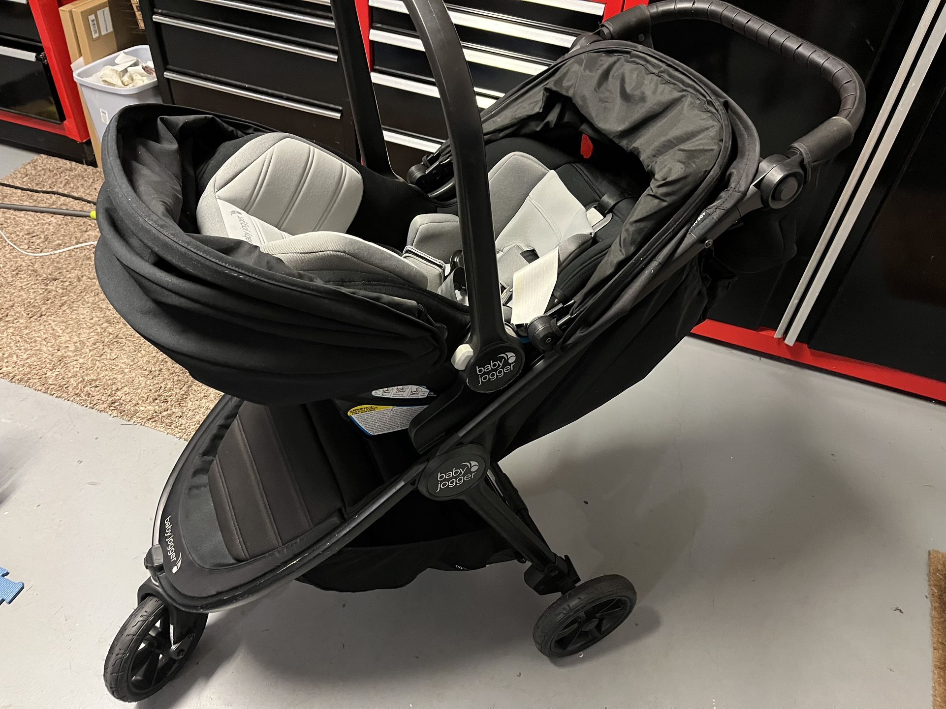 Baby Jogger Infant Car Seat & Stroller Set
