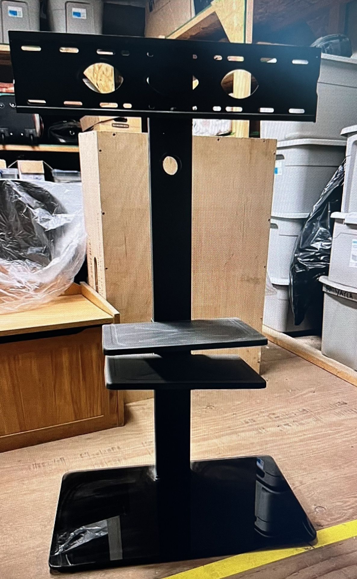 OBO Mountable and adjustable Tv Stand