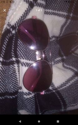 Aviator Sunglasses with Purple Mirrored Lenses