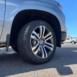22x9 6x139 GMC RINES Y LLANTAS 285/45/22