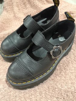 Dr. Martens Addina Flower Buckle