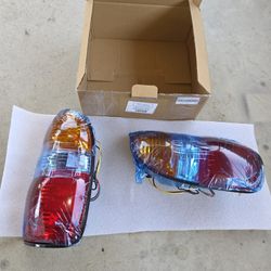 2001 Thru 2004 Tacoma Tail Lights 