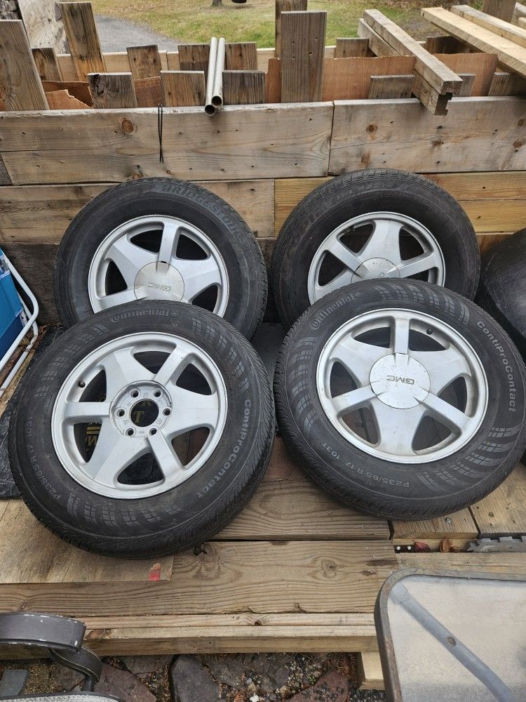 17" Wheels 235/65/R17~》$200