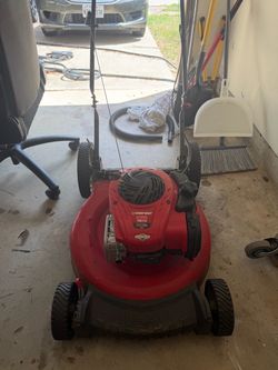 Lawnmower/ weed wacker