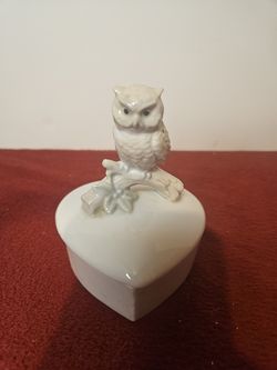 White Ceramic Heart-Shaped Trinket Box with Owl Lid
