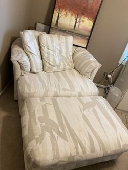 Side Seat With Leg Rest - $20