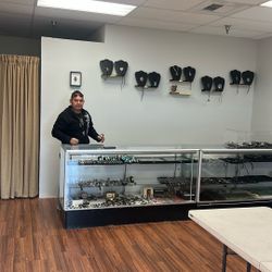 Manrocks Store Antique 