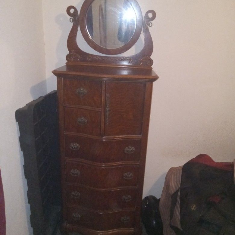 Antique Night Stand With Mirror