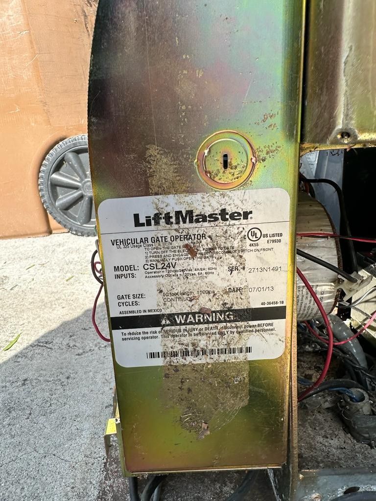 Liftmaster Csl24v Slide Gate Operator for Sale in Aliso Viejo, CA OfferUp
