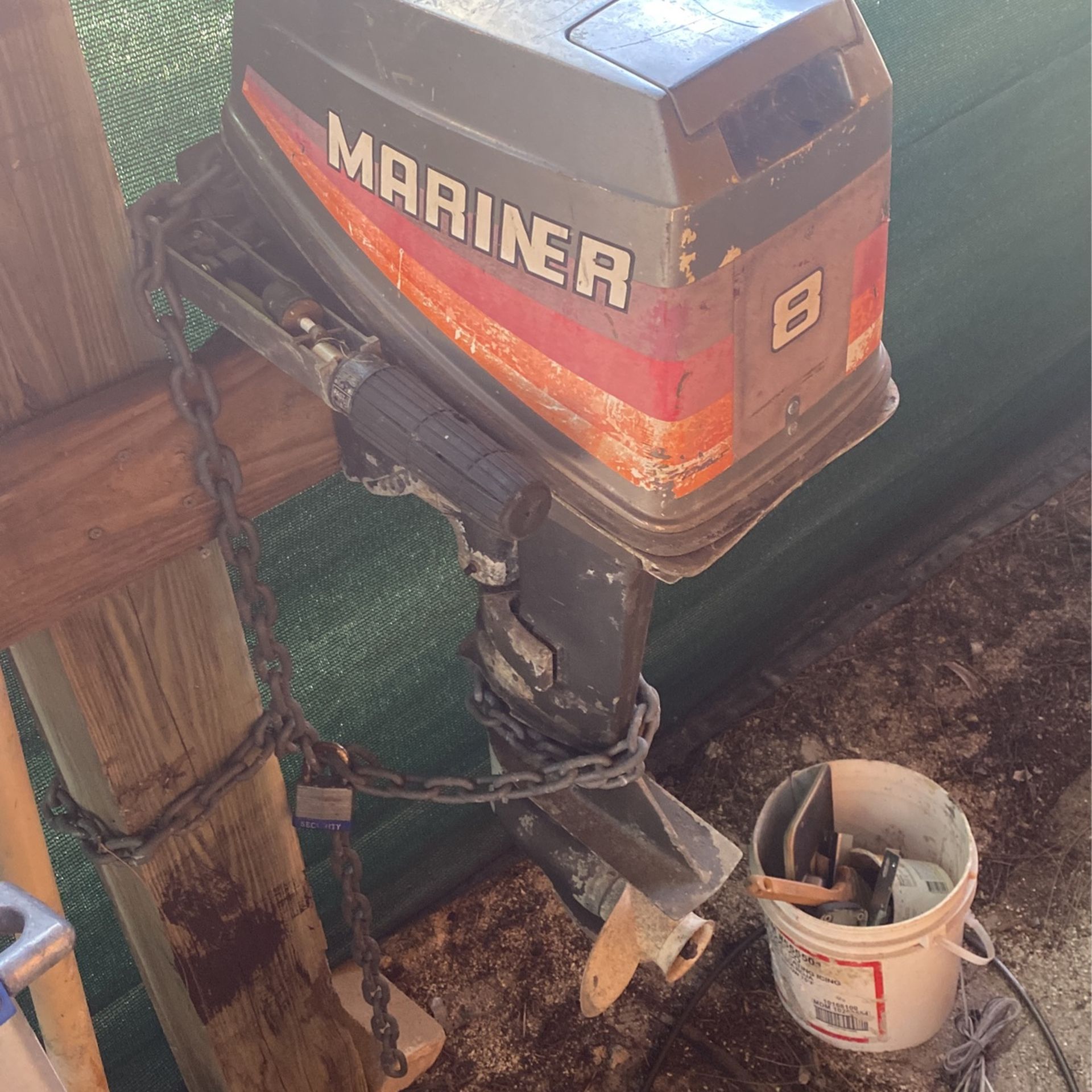 Boat Motor 8hp Mariner (RUNS) Gas Tank, Aluminum Boat 10’