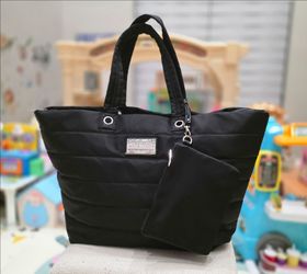 👜 Black Quilted Tote Bag with Detachable Pouch