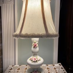 Shabby Chic Vintage Lamp