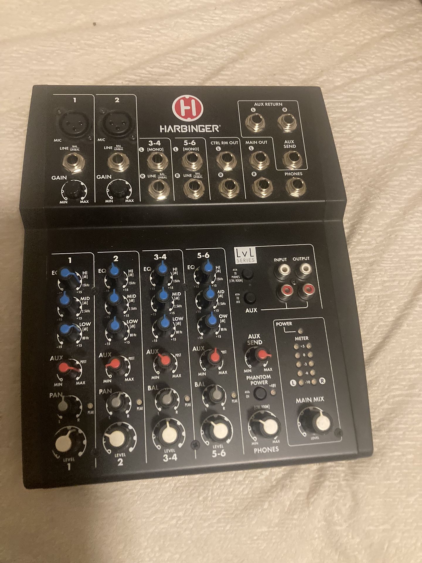 Harbinger L802 Mixer