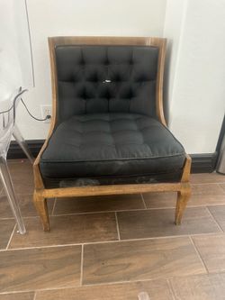 Classic Black Tuft Chair
