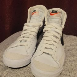Nike Kids' Grade School Blazer Mid '77 Shoes