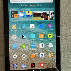 Amazon Fire Tablet HD 10.1” 32 GB Comes With Case