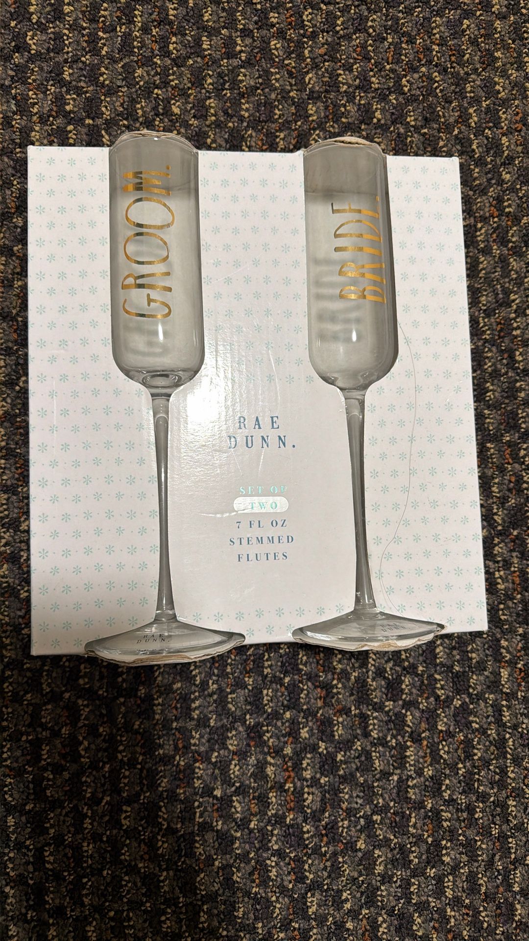 Bride And Groom Champagne Flutes