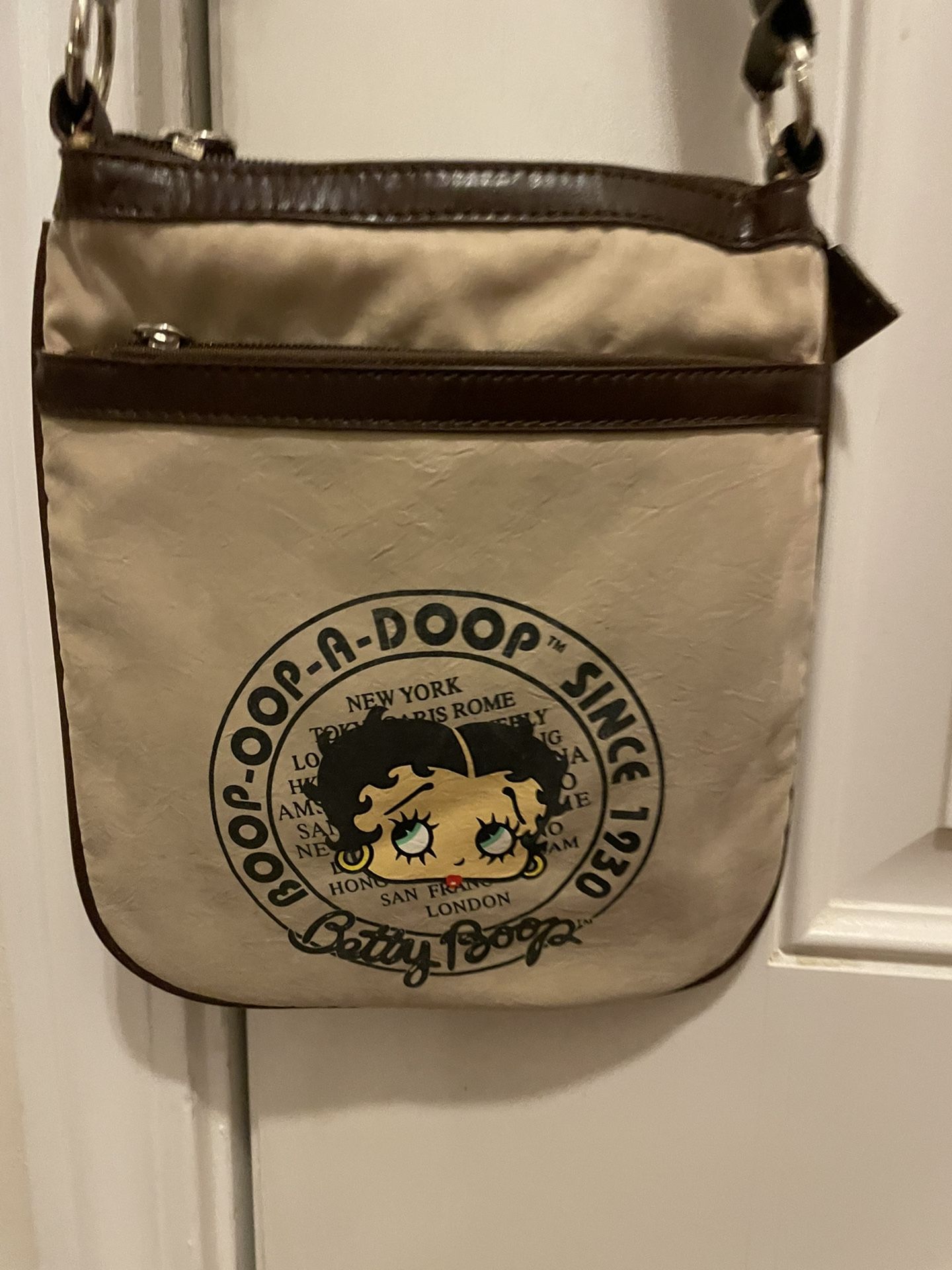 Betty Boop Messenger Bag