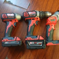 Milwaukee m18 lmpact drill/drill drive lmpact flashlight & Battery no Charger