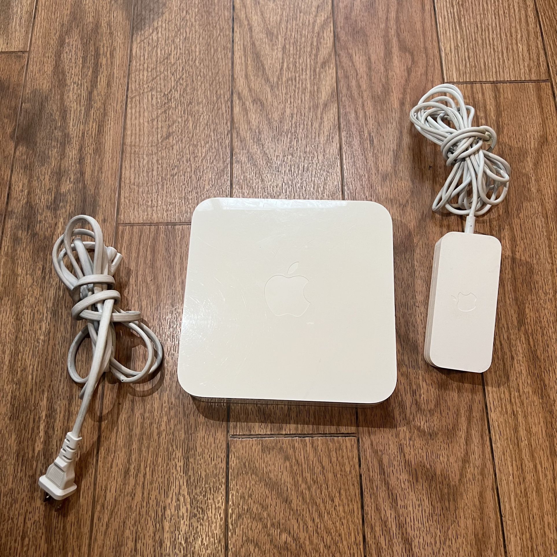 Apple AirPort WiFi Router Base Station A1143