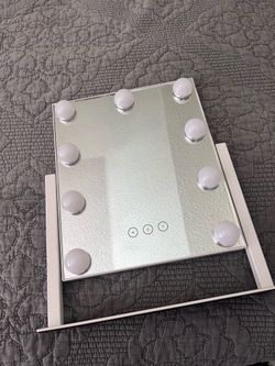 Vanity mirror
