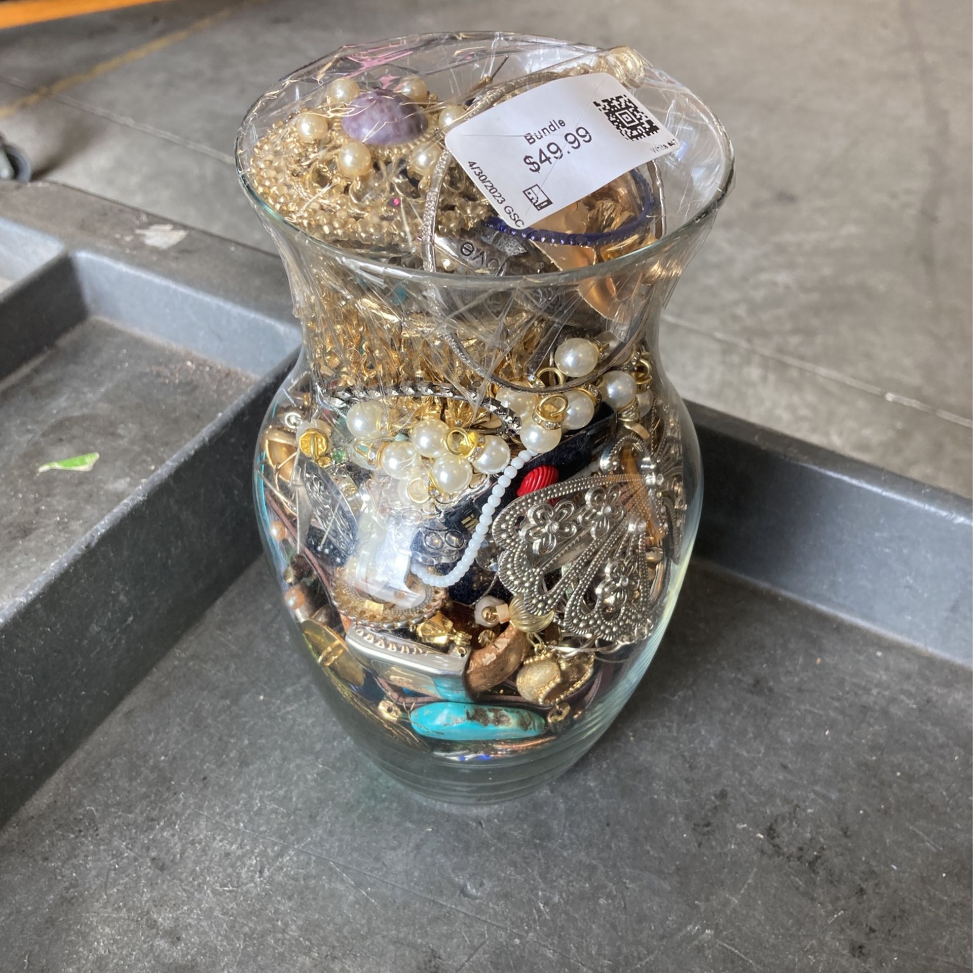 Jewelry, Jar Downey, Goodwill