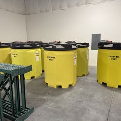 New Snyder Industries Gallon Plastic Vertical Double Wall Waste Oil Tank in Yellow 360 Gallon 