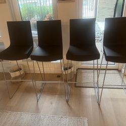 Bar Stool 32 Inches High  Italian Designed 