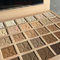 Palette Jeffrey Star Cosmetics