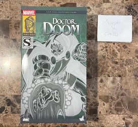 Hot Toys 1/6th Scale Figure: Doctor Doom