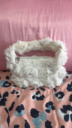 White flower purse