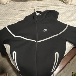 Nike Tech Reflections 