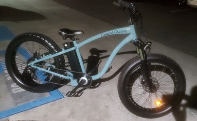 Coastal Cruiser Fat Tire E-Bike !!!SUPER CLEAN!!!