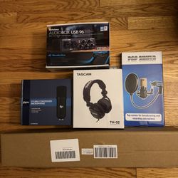 AudioBox 96 USB 2.0 Recording Studio Bundle – Interface, Condenser Mic, Headphones, Stand & Studio One