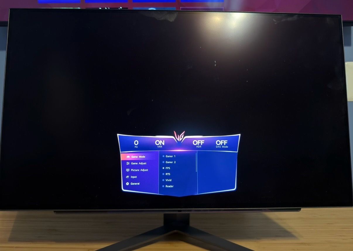 LG Oled 27” Monitor