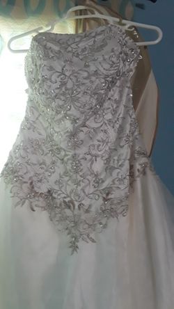 Wedding Dresses For Sale Thumbnail