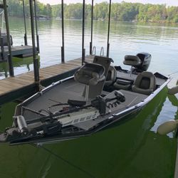 2018 Bass tracker Pro team 195 txw