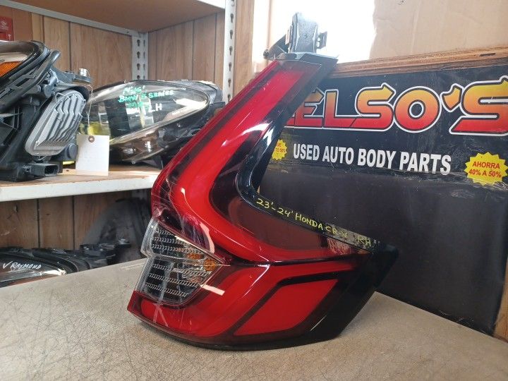 23 24 Honda CR-V RH Tail Light LED OEM. 