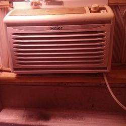 Hauer Window AC Cold Air Like New