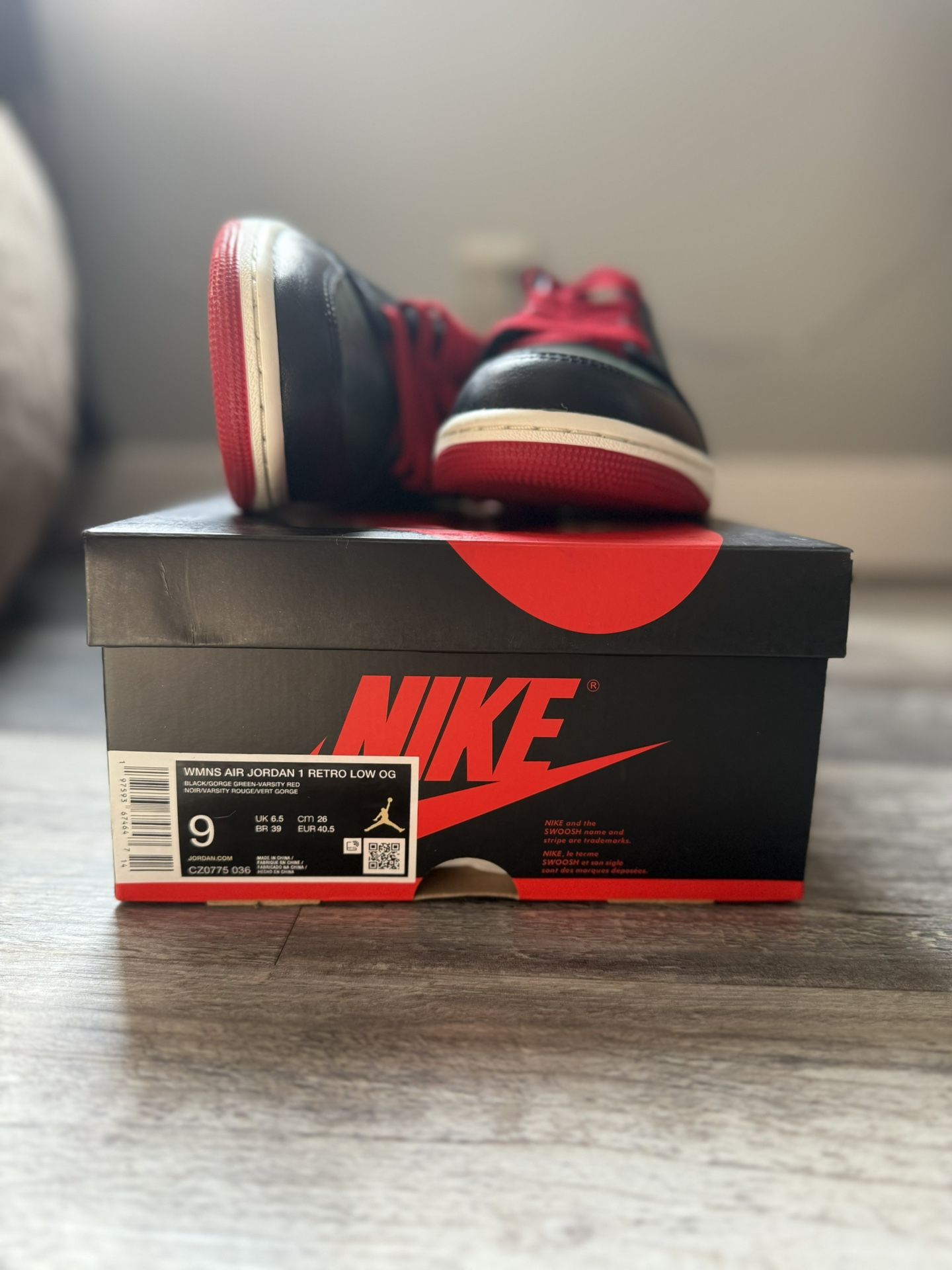 Og Black Gorge Green Jordan Low Womens Nike Jordan Retro Low OG