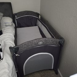 Baby Bedside Crib/ Portable Playpin