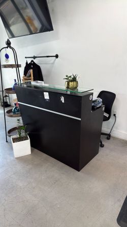 Front desk reception desk