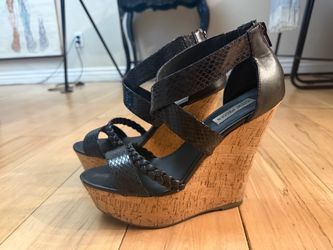 Steve Madden black strappy cork wedge sandals 8.5