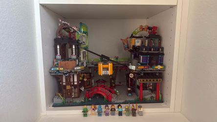 LEGO Ninjago City Markets Dragon Rising LEGO Set