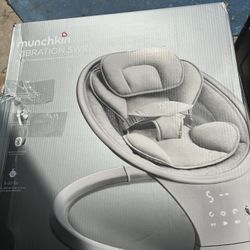 Munchkin Vibration Swing 