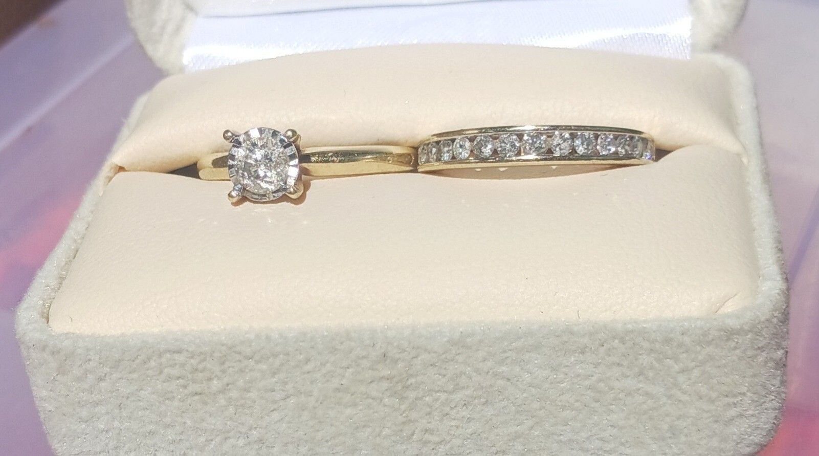 Yellow Gold Ring Set With 1 Karat Of Diamonds
